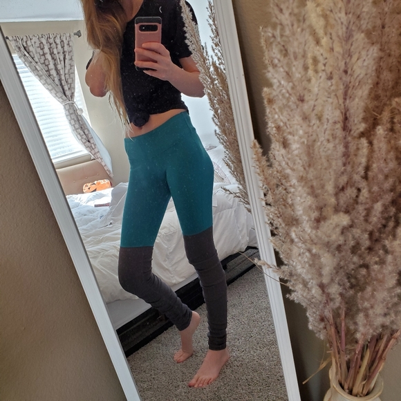 ALO Yoga Pants - Alo yoga goddess leggings